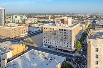 2014 Tulare St, Fresno, CA - Aérien  Vue de la carte