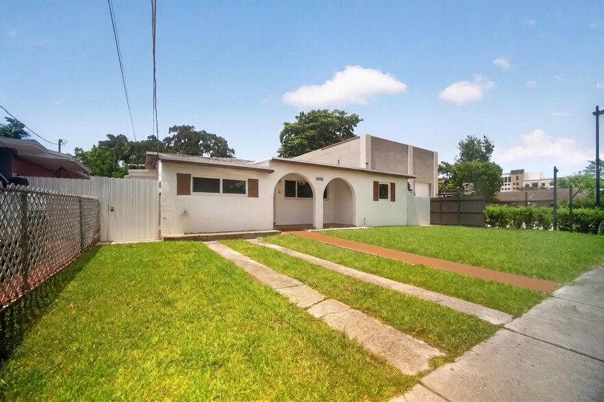 7151 SW 42nd St, Miami, FL for sale - Building Photo - Image 2 of 16