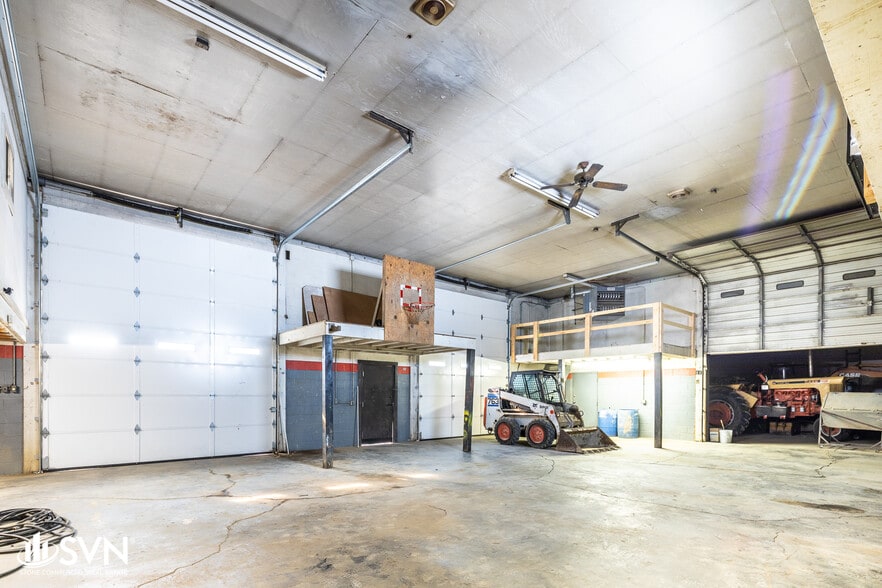 220 Industry Pky, Nicholasville, KY for sale - Building Photo - Image 2 of 17