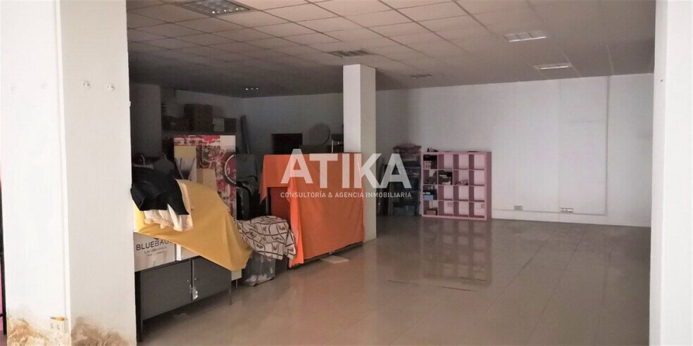 Retail in Ontinyent, Valencia for lease - Interior Photo - Image 3 of 13