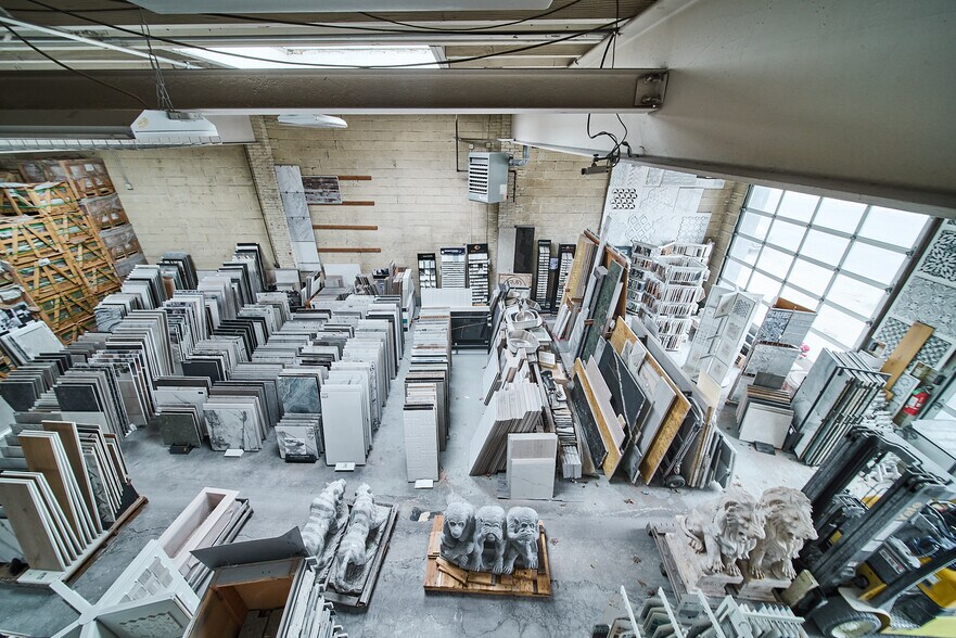 2100 Jericho Tpke, Garden City Park, NY à louer - Photo du bâtiment - Image 3 de 40