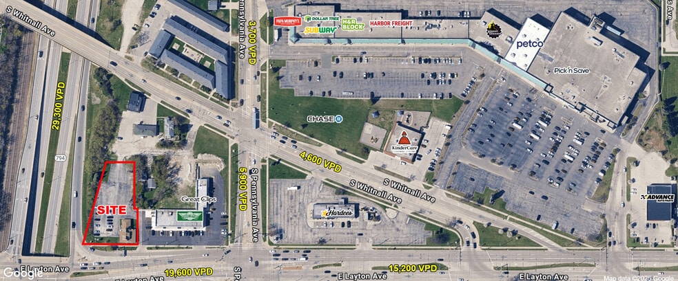 2224 Layton Ave, Saint Francis, WI for sale - Primary Photo - Image 1 of 1