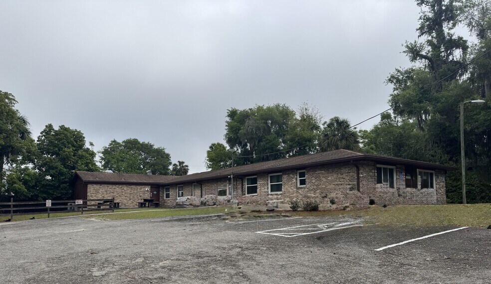 105 W Calvin St, Deland, FL for sale - Building Photo - Image 2 of 11