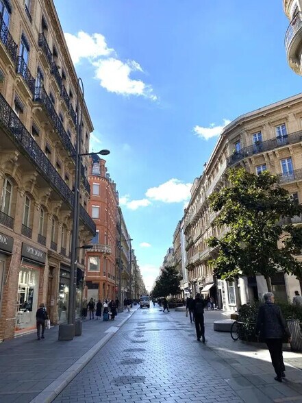 Bureau dans Toulouse à louer - Photo du bâtiment - Image 3 de 12