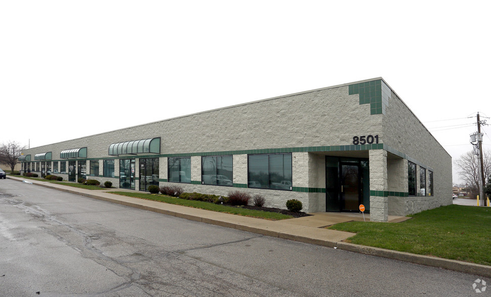 8501 Bash St, Indianapolis, IN for lease - Primary Photo - Image 2 of 3