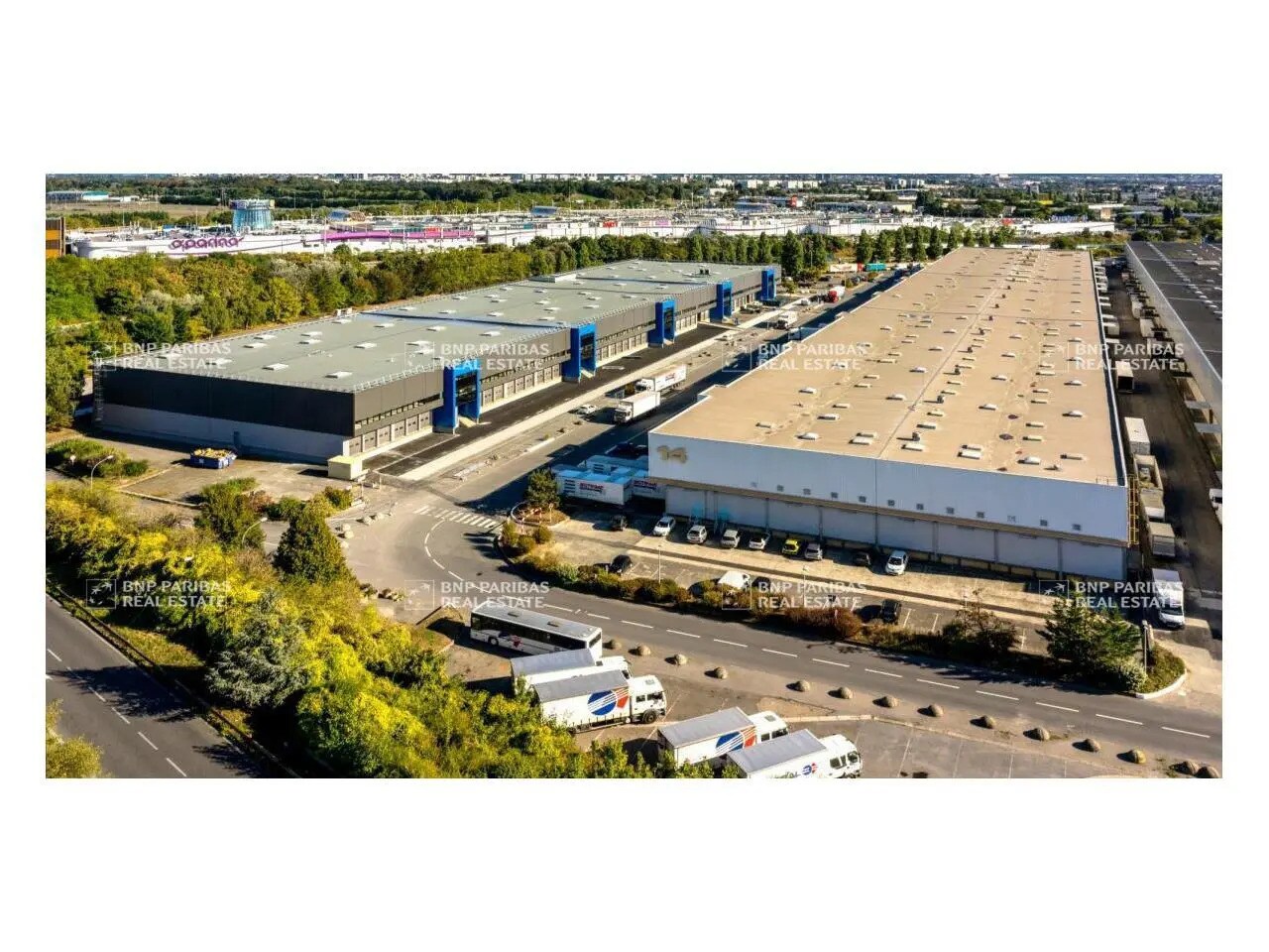 Flex dans Aulnay-sous-Bois à louer Photo du bâtiment- Image 1 de 4