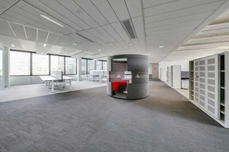 18-20 Rue Des Deux Gares, Rueil-Malmaison for lease Interior Photo- Image 2 of 12