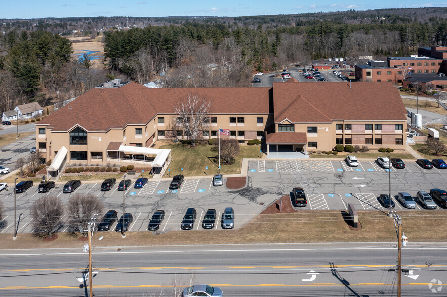 44 Birch St, Derry, NH à louer - Photo principale - Image 1 de 5