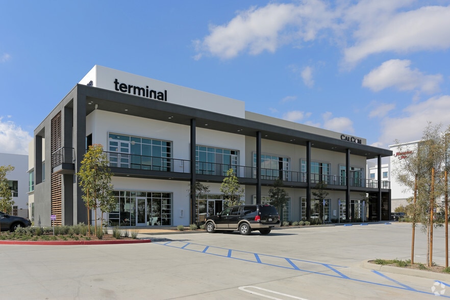 3748 Bayer Ave, Long Beach, CA for lease - Building Photo - Image 3 of 26