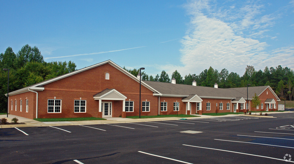 8475-8495 Bell Creek Rd, Mechanicsville, VA for sale - Primary Photo - Image 1 of 1