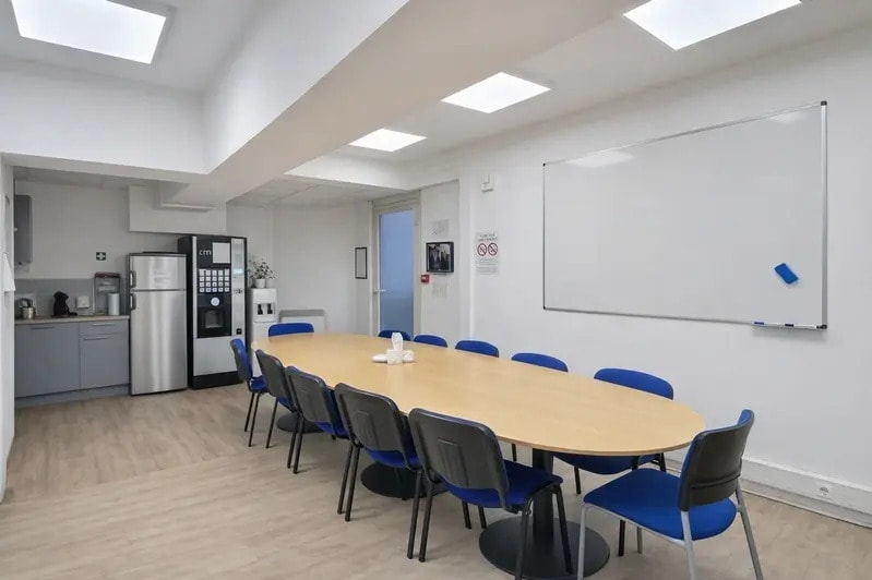 Rue Corbineau, Paris for lease - Interior Photo - Image 2 of 5