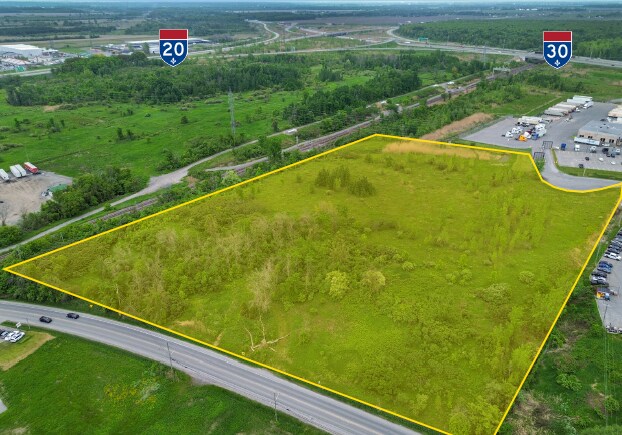 St Henry-Ford, Vaudreuil-dorion, QC for sale Aerial- Image 1 of 3