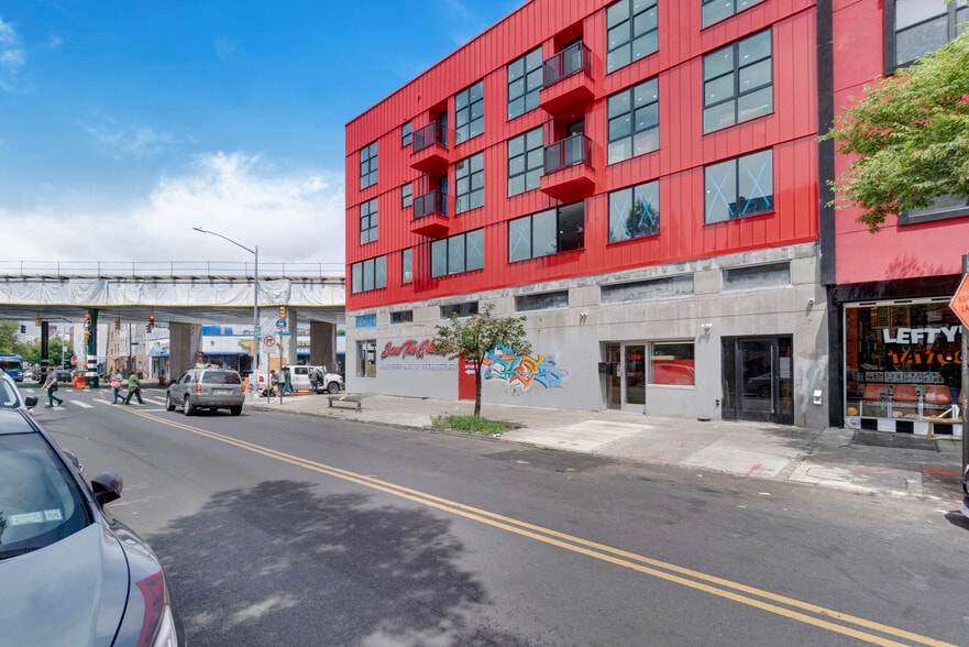 245 Wilson Ave, Brooklyn, NY for lease - Building Photo - Image 3 of 12