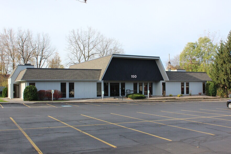 60 Office Park Way, Pittsford, NY à louer - Photo du bâtiment - Image 1 de 12
