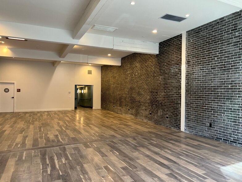 12323 Ventura Blvd, Studio City, CA for lease - Interior Photo - Image 3 of 7
