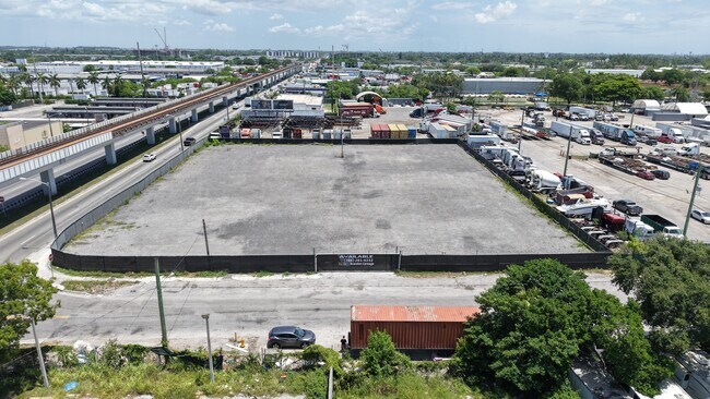 Plus de détails pour 6901 NW 26th Ave, Miami, FL - Terrain à louer