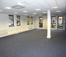 Trinity Way, Banbury for lease Interior Photo- Image 2 of 2