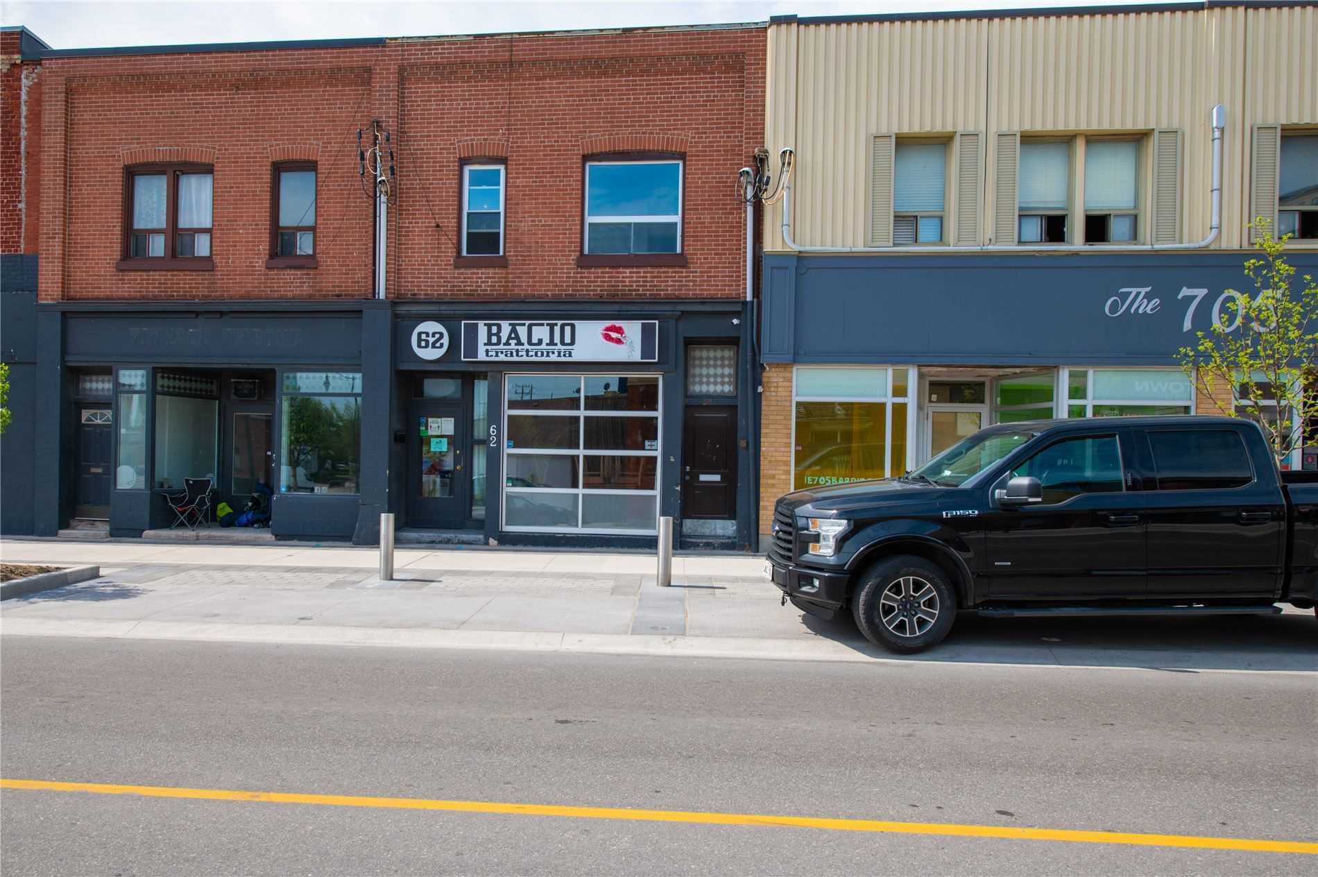 62 Dunlop St W, Barrie, ON à vendre Photo du bâtiment- Image 1 de 18