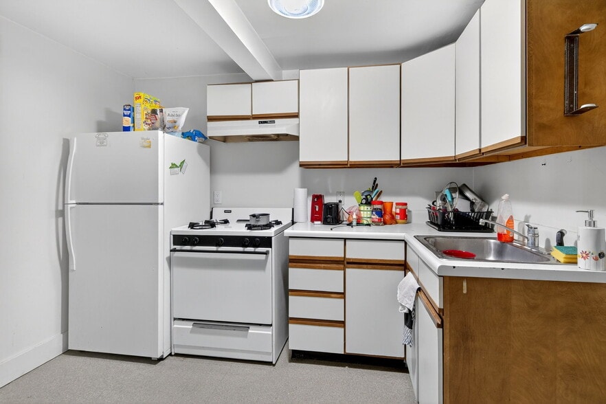 204 W Spencer St, Ithaca, NY à vendre - Photo du bâtiment - Image 3 de 36