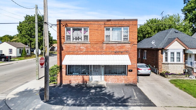 More details for 125 Tolton Ave, Hamilton, ON - Retail for Lease