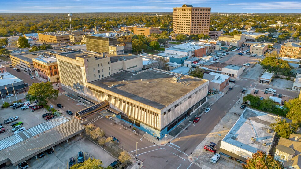 120 S Main St, Victoria, TX à vendre - Photo du bâtiment - Image 3 de 24