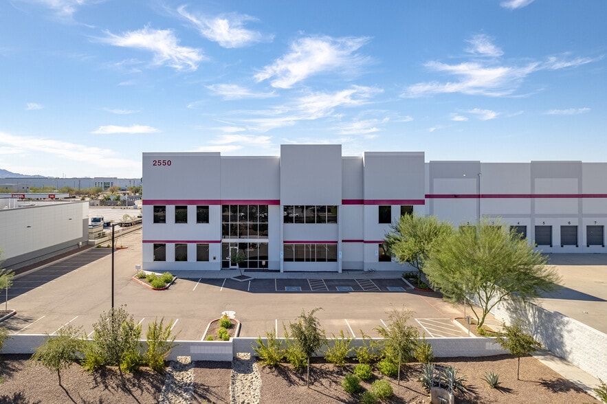 2550 S 51st Ave, Phoenix, AZ for lease - Building Photo - Image 3 of 4