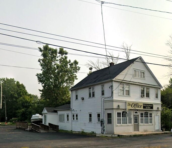 2319 Niagara Falls Blvd, Wheatfield Township, NY for sale - Building Photo - Image 2 of 4