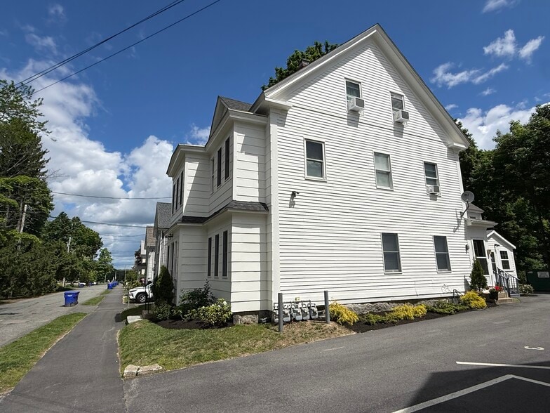6 Mayhew St, Hopkinton, MA for sale - Building Photo - Image 3 of 36