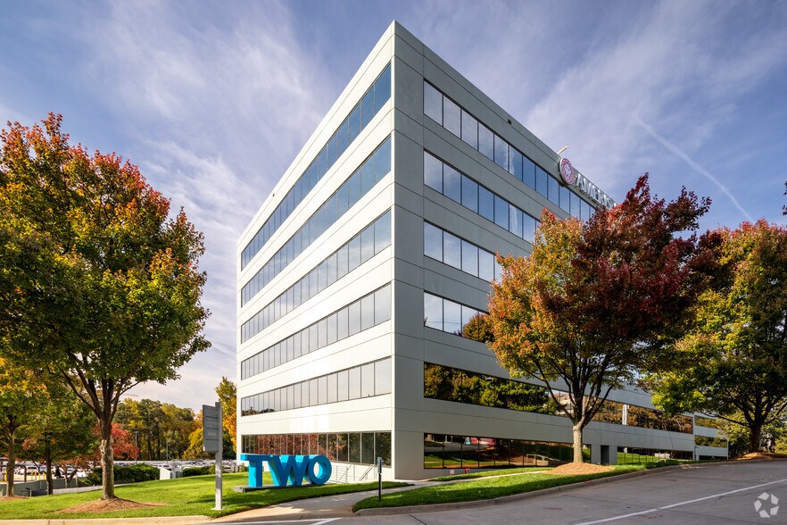 3500 Piedmont Rd NE, Atlanta, GA à louer - Photo du bâtiment - Image 3 de 17