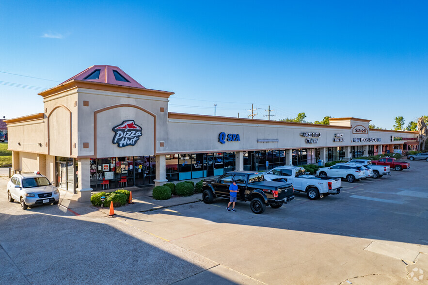 19380 Highway 105 W, Montgomery, TX for lease - Building Photo - Image 2 of 6