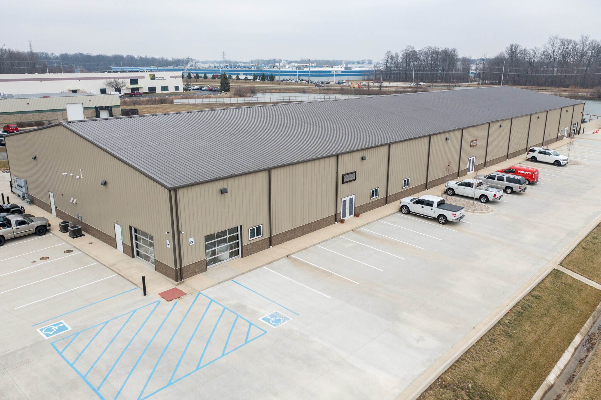 2001 Royal Dr, Greenfield, IN à louer Photo du bâtiment- Image 1 de 8