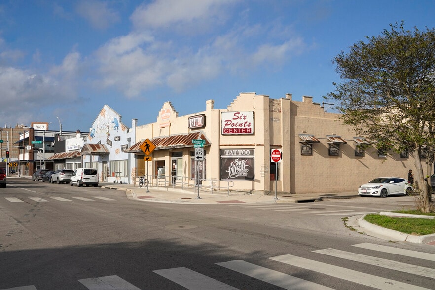 1702 S Alameda St, Corpus Christi, TX for lease - Building Photo - Image 1 of 2