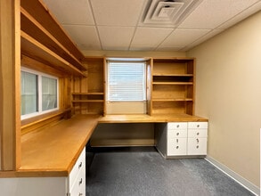 13-15 E Deer Park Dr, Gaithersburg, MD à louer Photo intérieure- Image 2 de 10