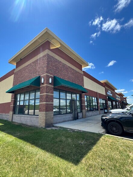 4662 SE Maine Ave, Rochester, MN à louer - Photo du bâtiment - Image 1 de 1