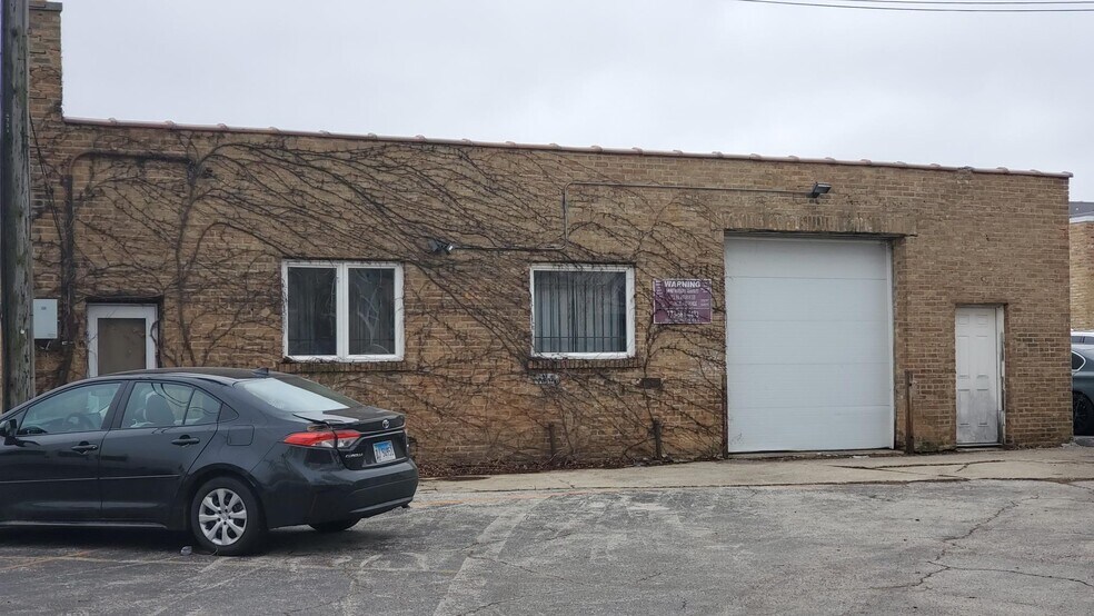 6735 N Lincoln Ave, Lincolnwood, IL for sale - Building Photo - Image 2 of 19
