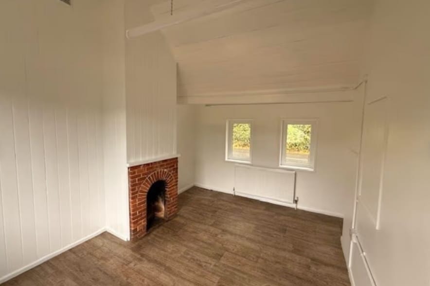 3 Station Approach St, Haslemere for lease - Interior Photo - Image 1 of 6