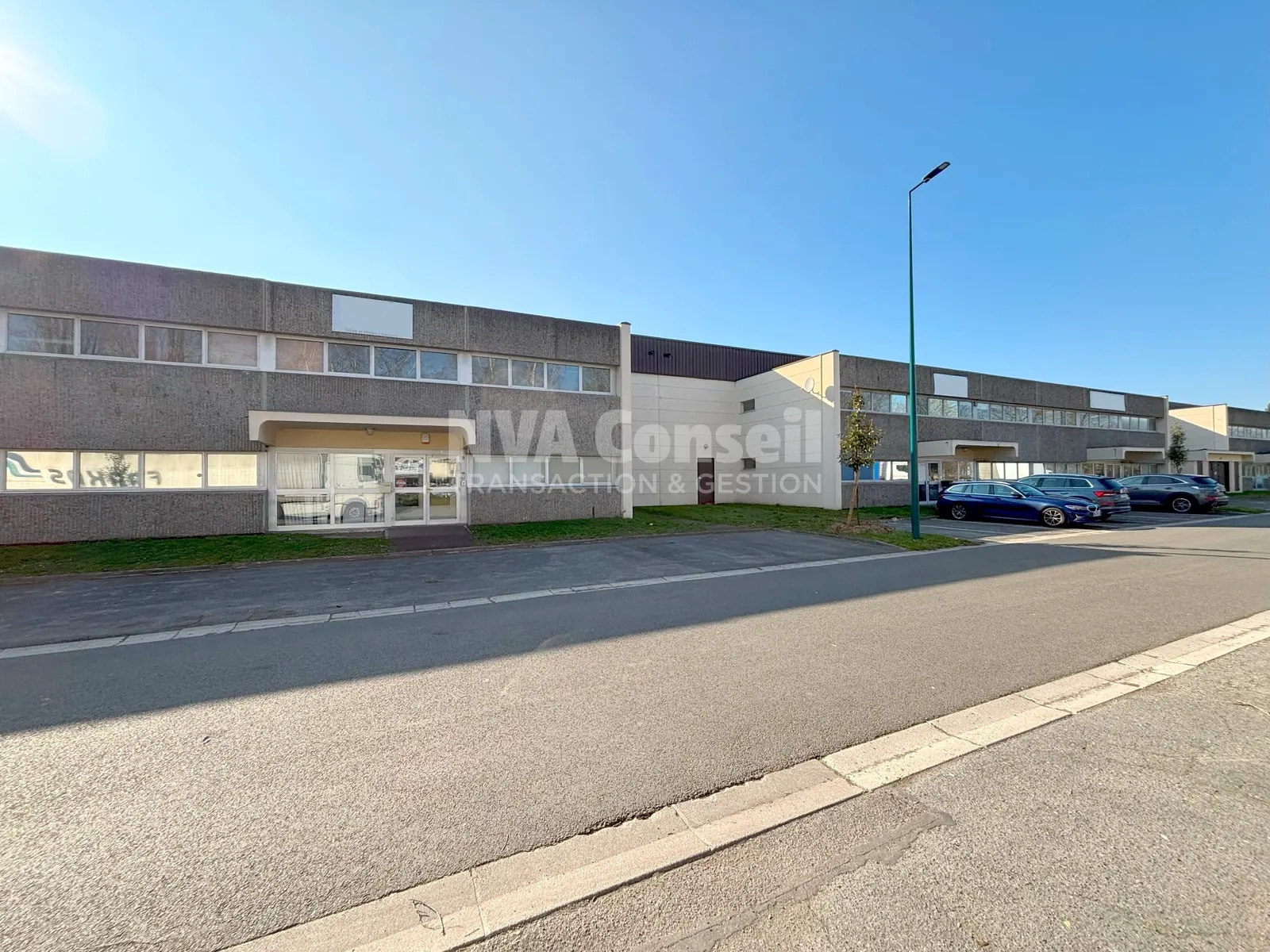 Flex in SAINT-OUEN-L'AUMONE for lease Building Photo- Image 1 of 12