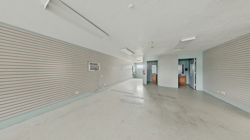 2900 E Oak Springs Dr, Austin, TX for lease - Building Photo - Image 3 of 6