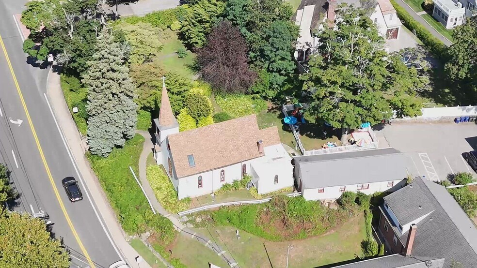 11 Wilmot Rd, New Rochelle, NY à louer - Vidéo sur l’inscription commerciale - Image 2 de 7