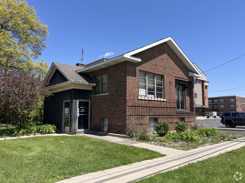 213 E Paw Paw St, Paw Paw, MI for sale - Other - Image 1 of 1