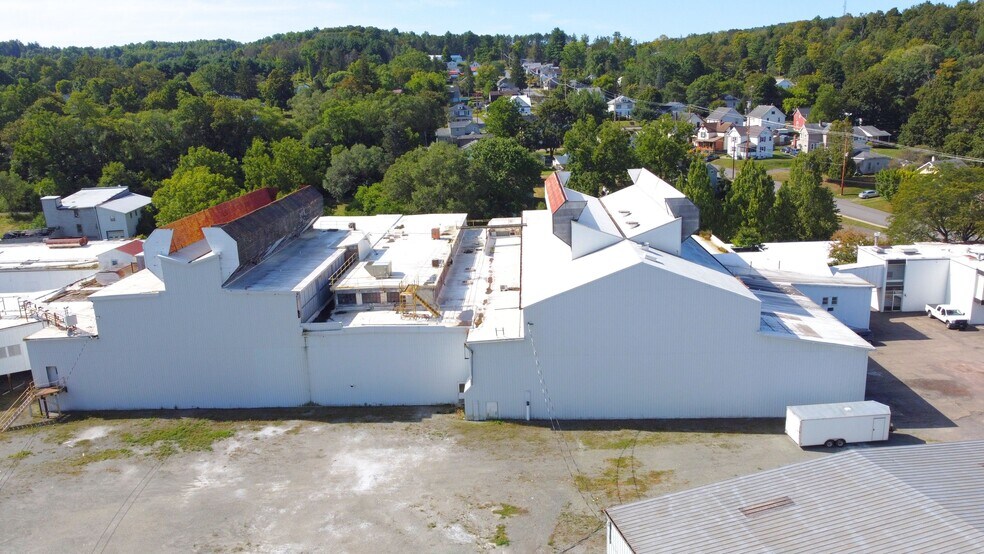 1 Jackson St, Wellsboro, PA à vendre - Photo du bâtiment - Image 2 de 20