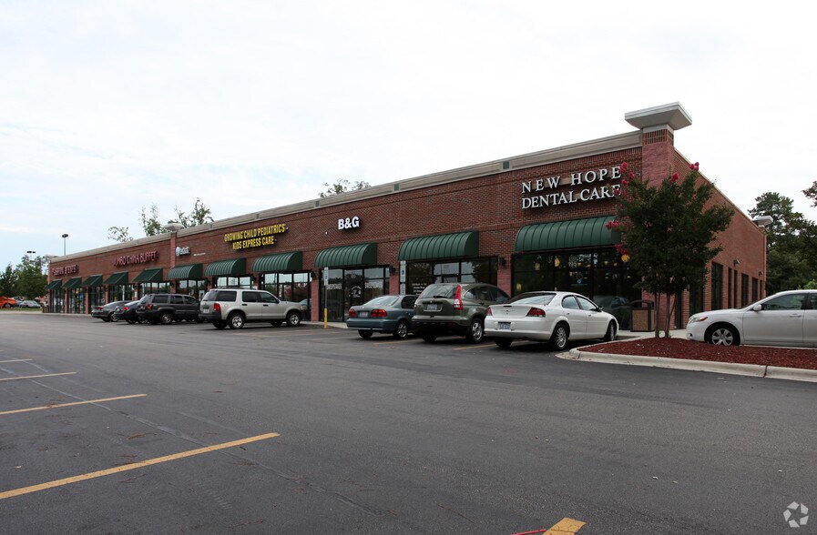 4551 New Bern Ave, Raleigh, NC à louer - Photo du bâtiment - Image 3 de 6