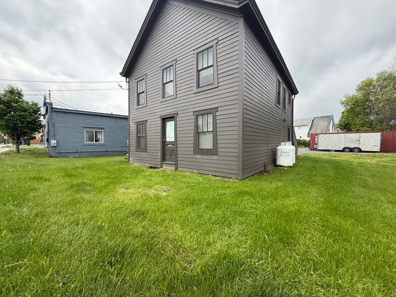 156 Broadway, Port Ewen, NY for sale - Building Photo - Image 3 of 34
