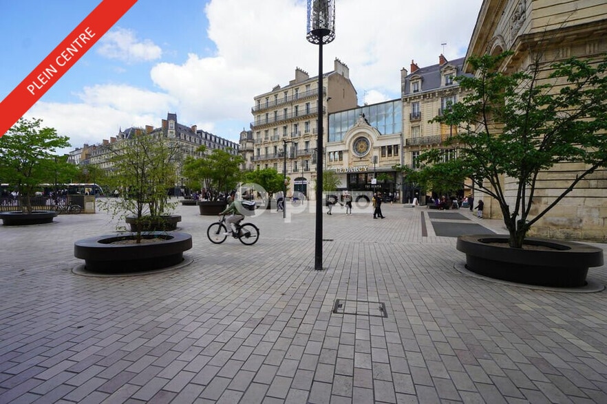 Retail in Dijon for lease - Building Photo - Image 3 of 3