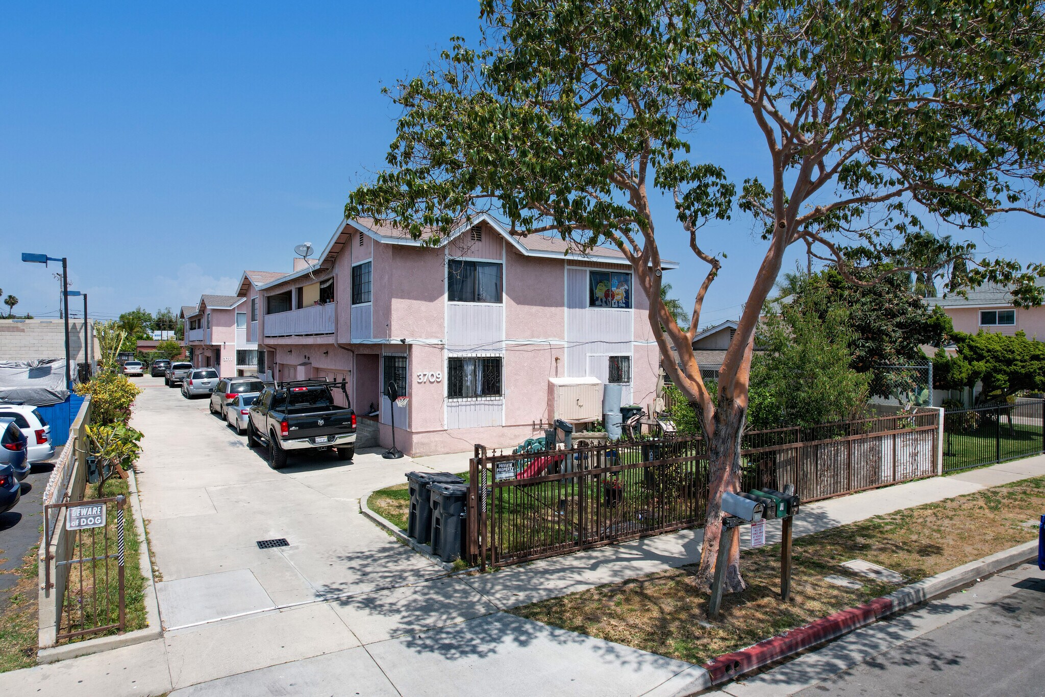 3711 W Camille St, Santa Ana, CA à vendre Photo principale- Image 1 de 1