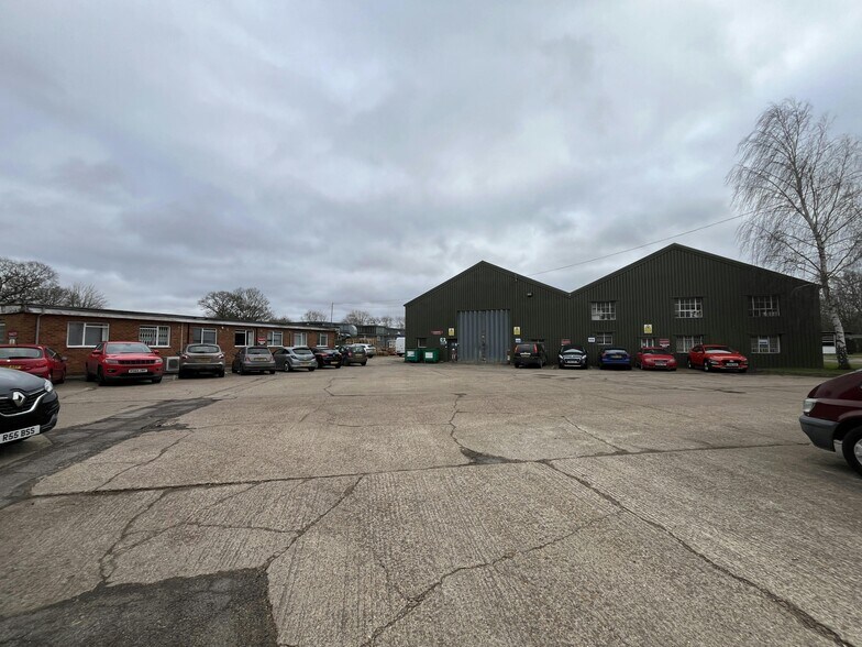 Westcott Ventue Park, Westcott for lease - Building Photo - Image 3 of 12