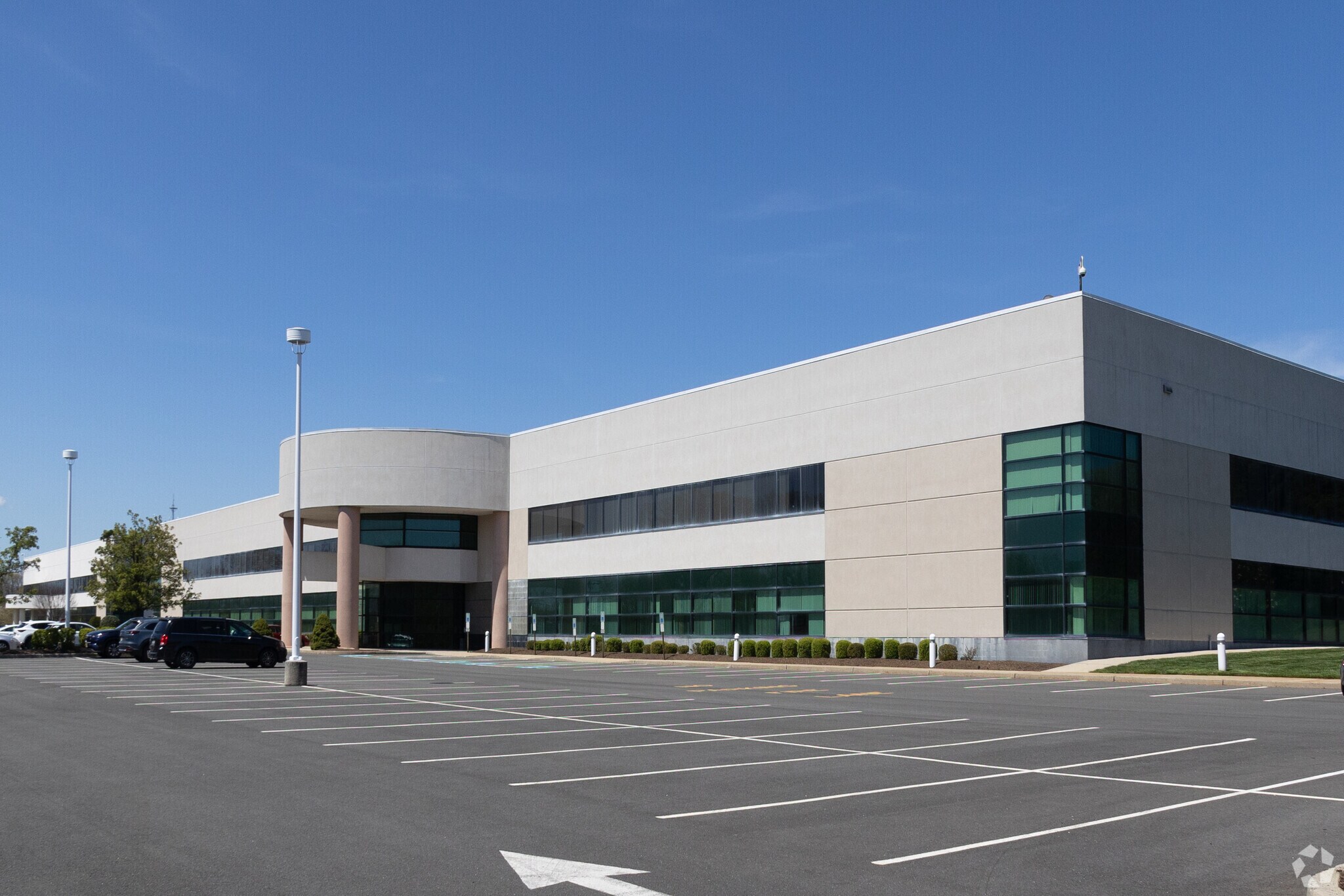250 Industrial Way W, Eatontown, NJ for sale Primary Photo- Image 1 of 44
