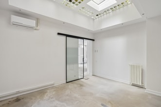 15 Rue De La Banque, Paris for lease Interior Photo- Image 2 of 7