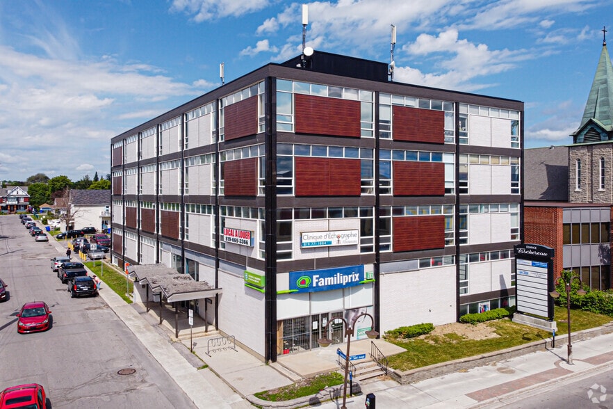 4 Rue Taschereau, Gatineau, QC à louer - Photo principale - Image 1 de 4