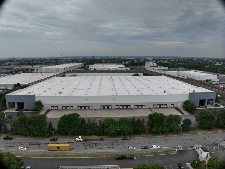 25 Colony Rd, Jersey City, NJ for lease - Matterport Community - Image 3 of 32